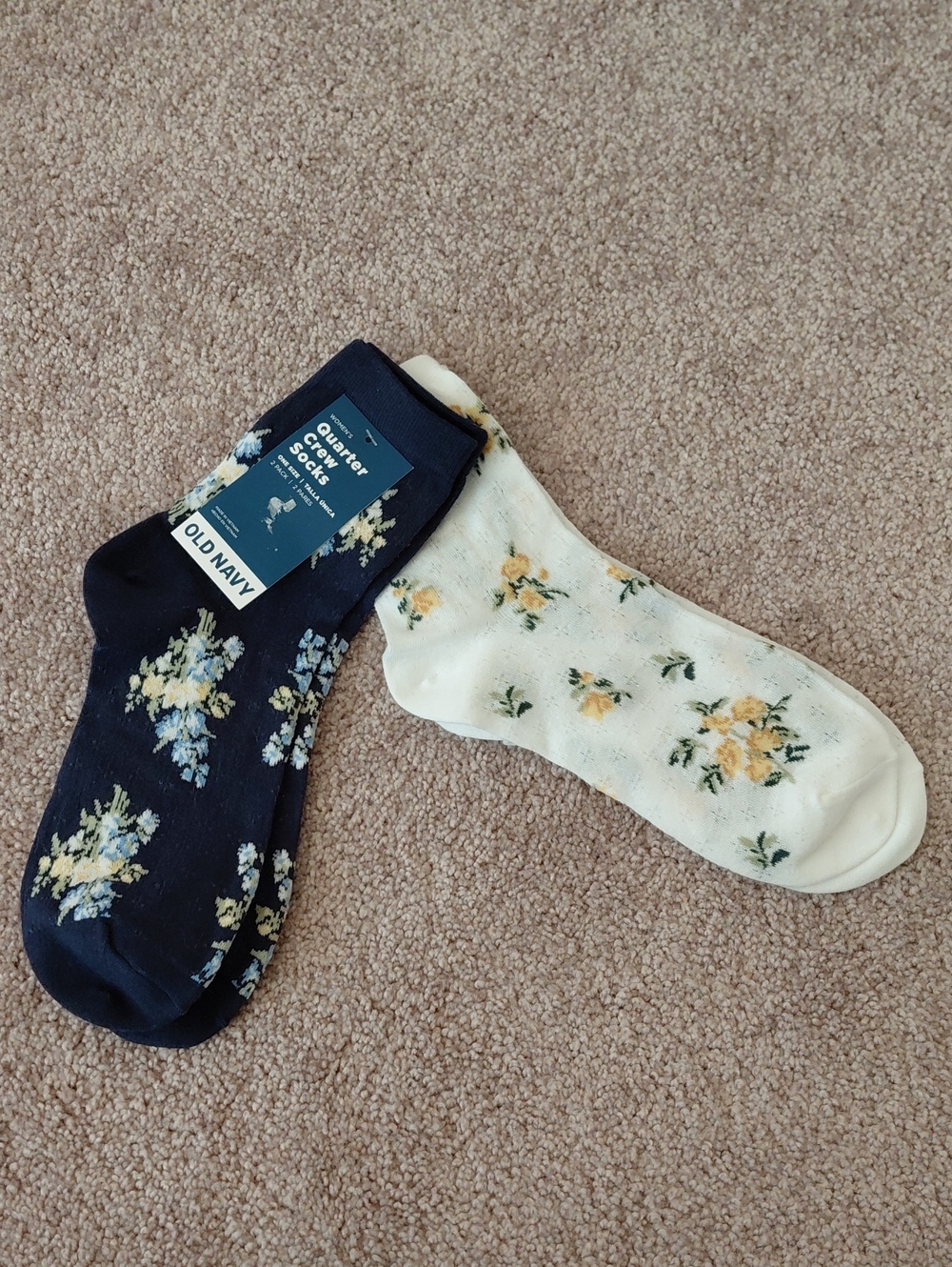 Old Navy Floral Quarter Socks - Navy & Cream Floral Pair